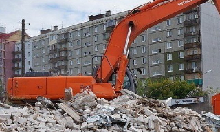 Вывоз строительного мусора с участка в Кунгуре недорого от 1565 руб. | 2Землекопа-Кнг
